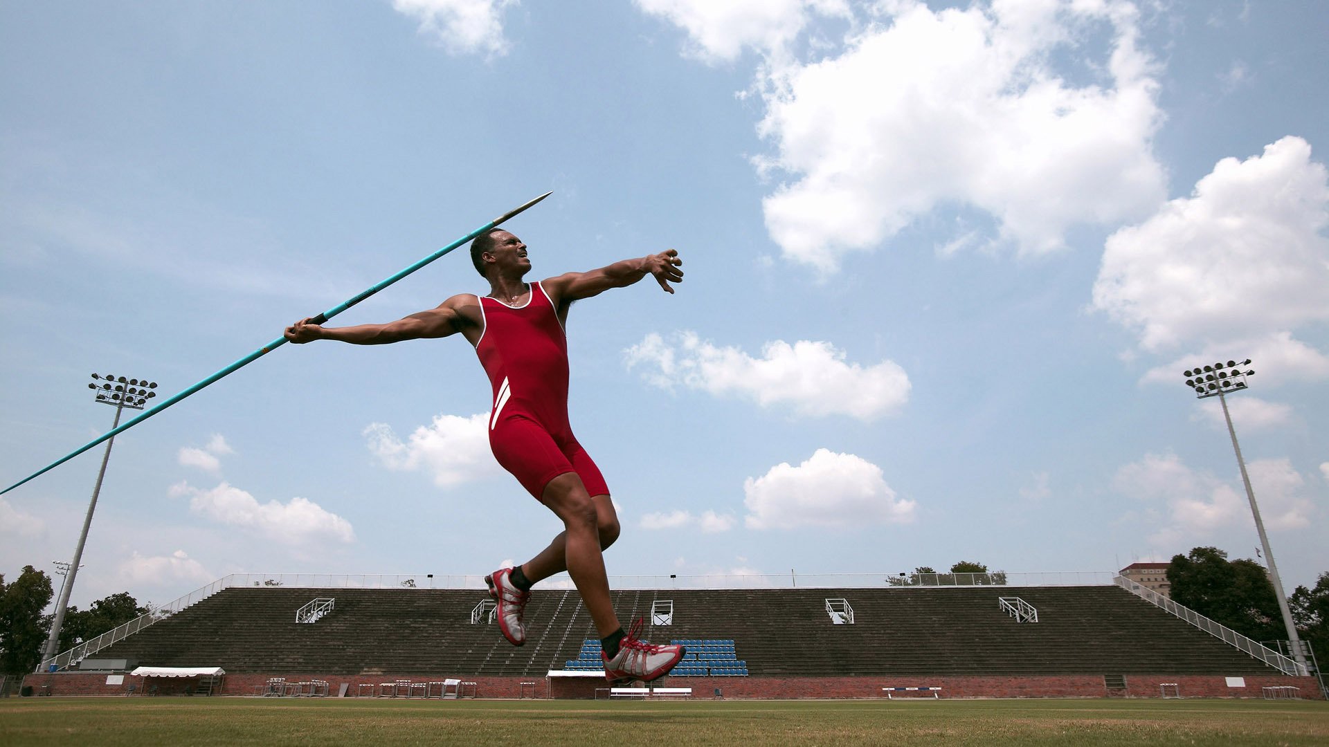 世界杯：各队踢法呈现明显联赛烙印 西甲式传控、英超式高节奏在国家队重现