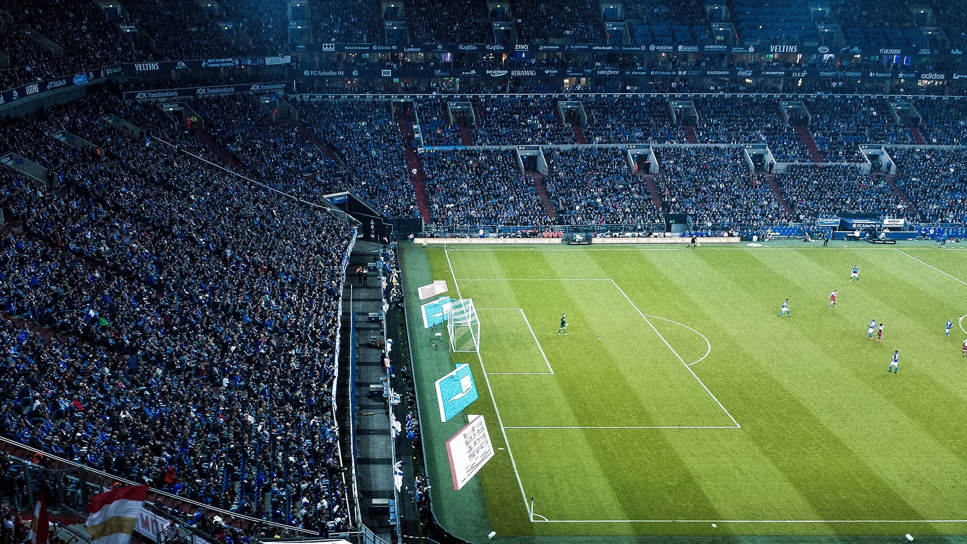 世界杯：球员家属在社交媒体晒幕后合照 揭开更衣室外温情一面